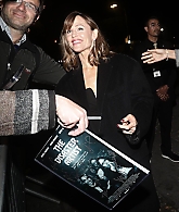 Feb-22-Greets-some-fans-at-the-Party-Down-Premiere-in-Westwood-04.jpg