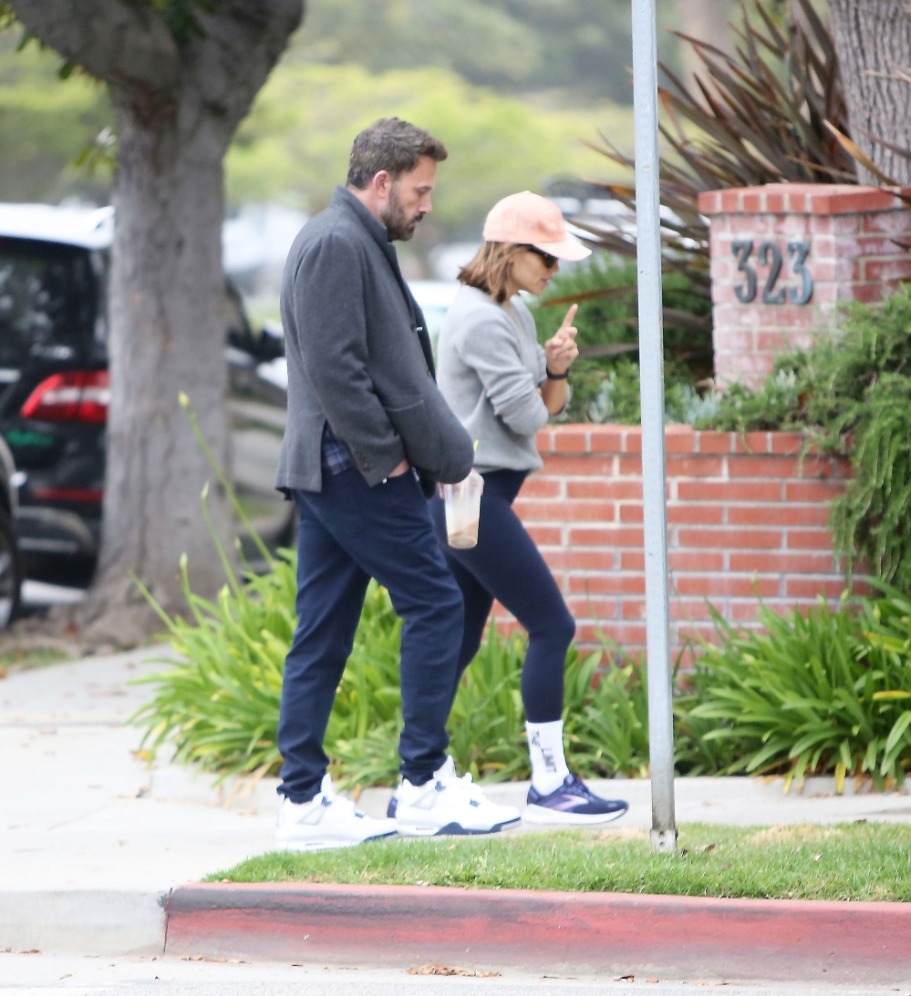 17-Spotted-with-Ben-Affleck-in-LA-50.jpg