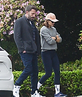 17-Spotted-with-Ben-Affleck-in-LA-02.jpg