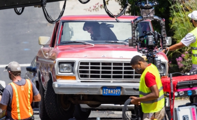 Click to view full size image
==============
On-Set-The-Last-Thing-He-Told-Me-May-16-007.jpg On-Set-The-Last-Thing-He-Told-Me-May-16-007.jpg