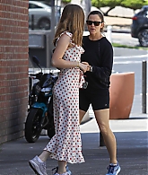 June-26-Out-and-About-with-Violet-in-Pacific-Palisades_-13.jpg